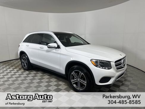 Used 2017 Mercedes-Benz GLC 300 4MATIC image 1