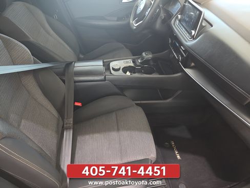 Used 2021 Nissan Rogue SV AWD/4WD image 29
