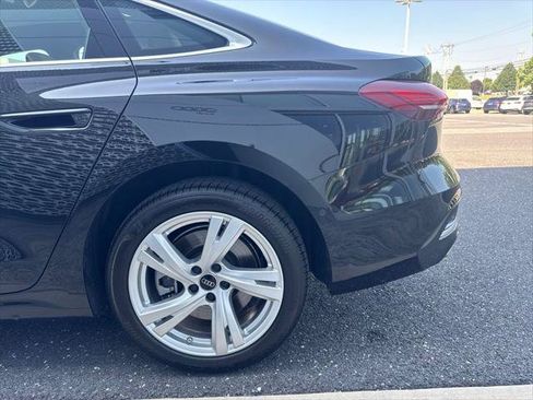 Used 2025 Audi A5 2.0T Premium Plus w/ Premium Plus AWD/4WD image 24