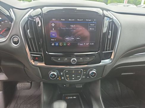 Certified 2023 Chevrolet Traverse RS FWD image 20