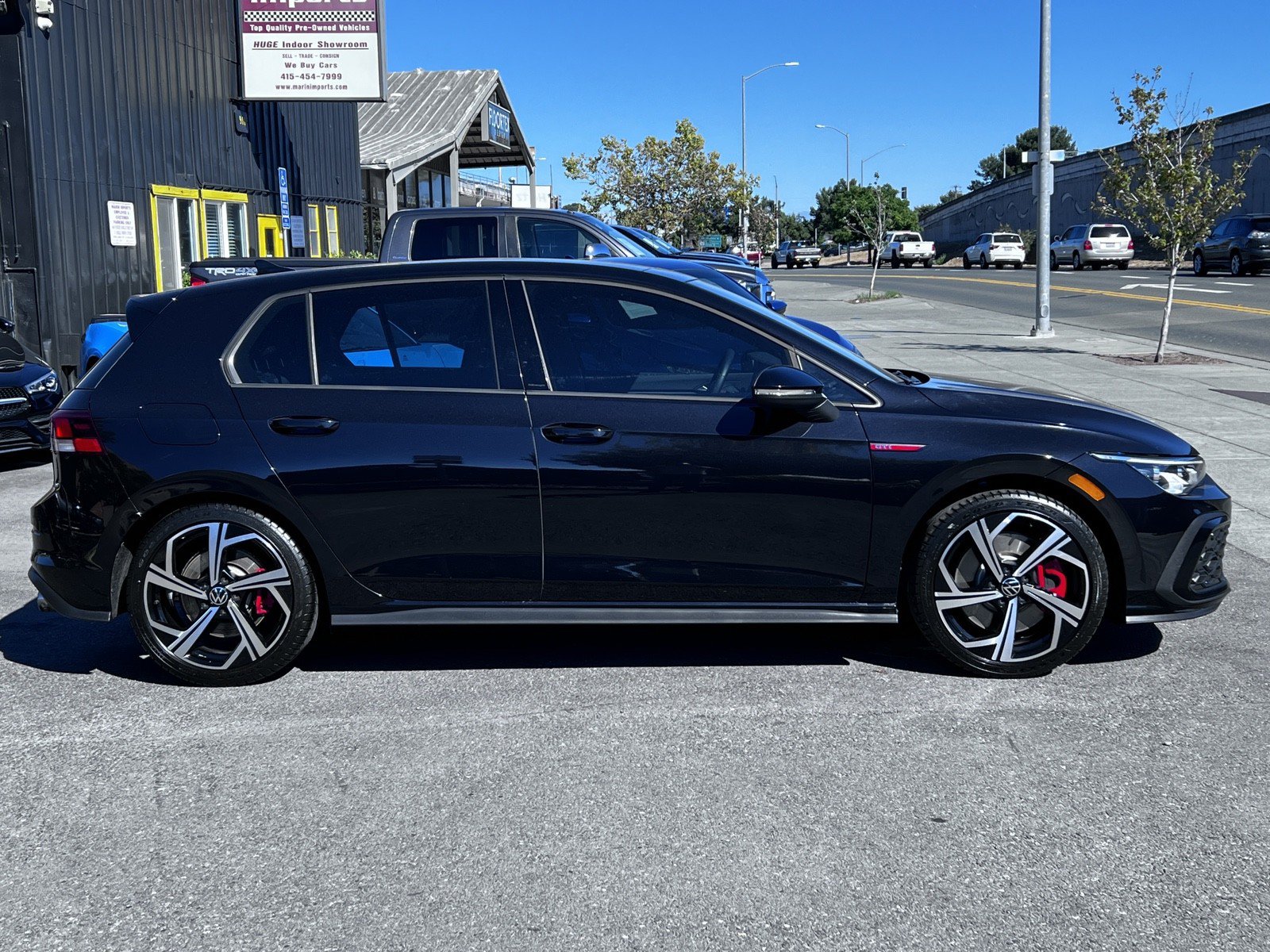 Used 2024 Volkswagen GTI SE FWD image 5