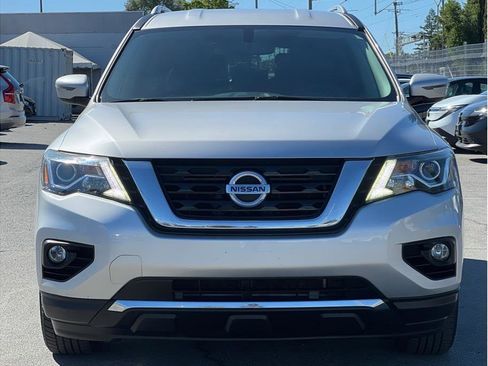 Used 2019 Nissan Pathfinder SV w/ SV Tech Package AWD/4WD image 2