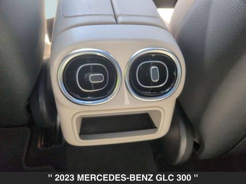 Used 2023 Mercedes-Benz GLC 300 4MATIC image 28