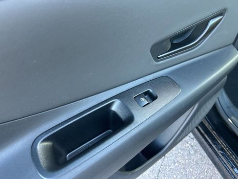 Used 2025 Hyundai Elantra SEL w/ Cargo Package FWD image 22