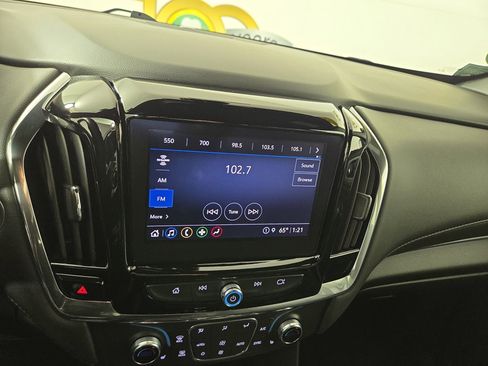 Used 2023 Chevrolet Traverse LT image 20