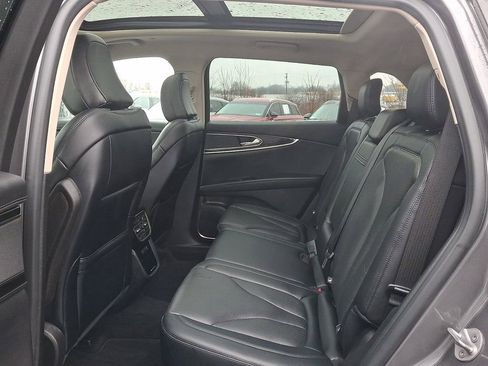 Certified 2023 Lincoln Nautilus Reserve image 10