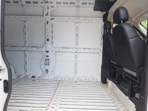 Used 2024 RAM ProMaster 2500 w/ Convenience Group FWD image 10