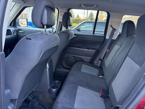 Used 2016 Jeep Patriot Latitude image 14