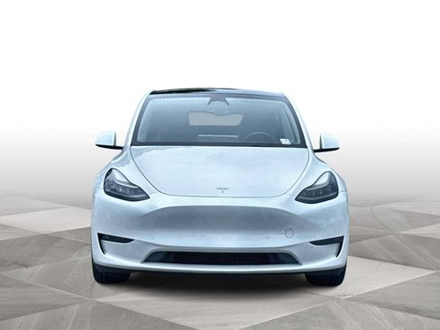 Used 2023 Tesla Model Y Performance AWD/4WD image 3