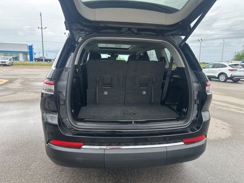 Used 2022 Jeep Grand Cherokee L Limited AWD/4WD image 23