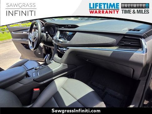 Used 2022 Cadillac XT5 Premium Luxury w/ Technology Package FWD image 22