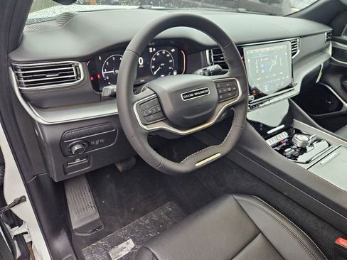New 2026 Jeep Grand Wagoneer L Limited AWD/4WD image 13
