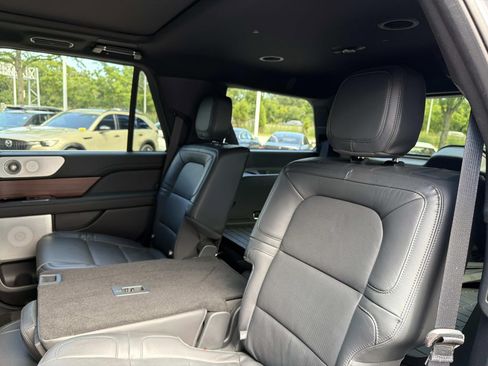 Used 2023 Lincoln Navigator Reserve AWD/4WD image 13