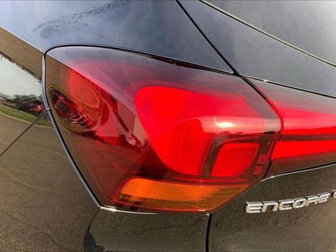 Used 2025 Buick Encore GX Preferred image 29