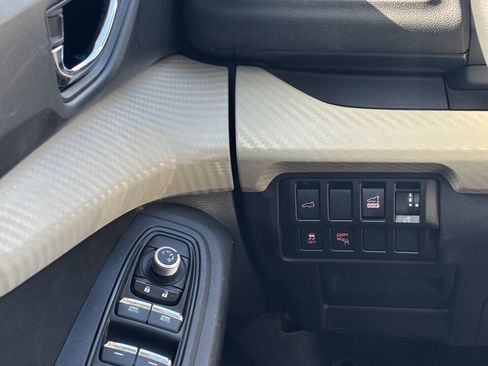 Used 2019 Subaru Ascent Premium AWD/4WD image 27