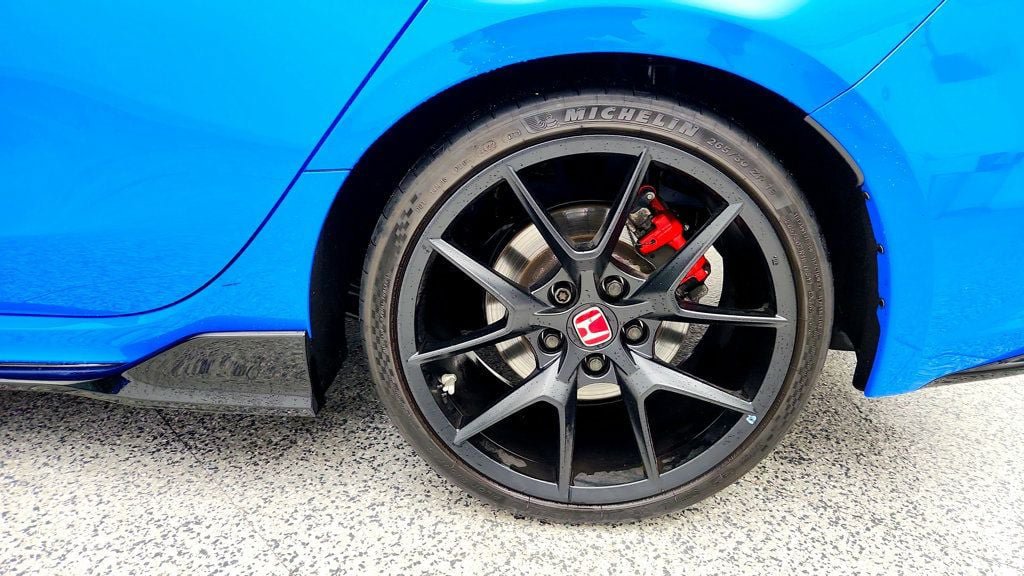 Used 2023 Honda Civic Type R image 9