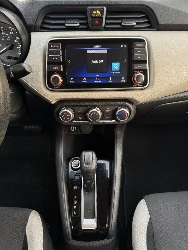 Used 2022 Nissan Versa SV FWD image 22