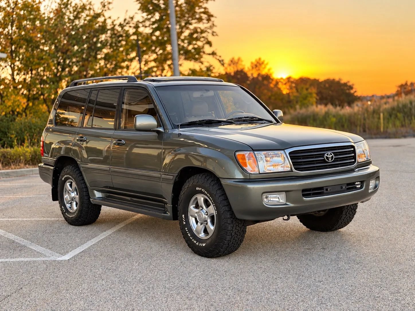 Used 2002 Toyota Land Cruiser w/ Convenience Pkg AWD/4WD image 6