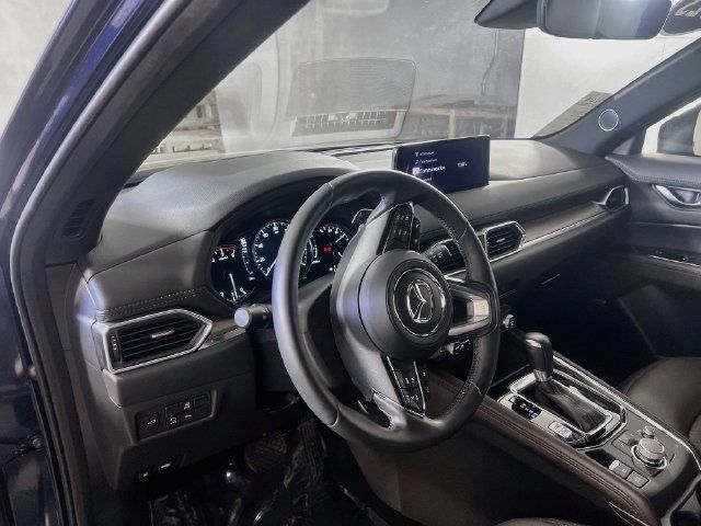 Used 2023 MAZDA CX-5 Signature AWD/4WD image 11