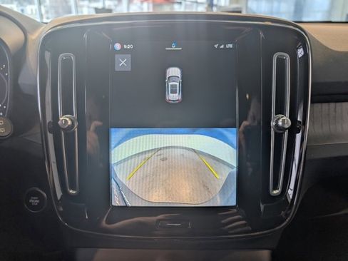 Used 2023 Volvo XC40 B5 Plus w/ Driver Assist Package image 21