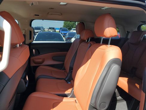 New 2026 Kia Carnival EX image 10