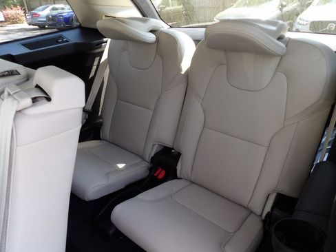 New 2026 Volvo XC90 T8 Ultra w/ Protection Package Premier AWD/4WD image 24