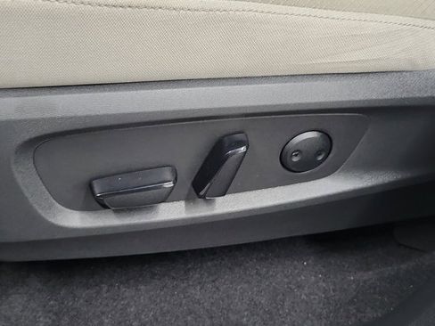 Certified 2022 Nissan Pathfinder SV w/ SV Premium Package image 22