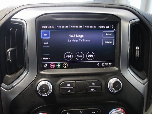 Used 2020 GMC Sierra 1500 SLE w/ SLE Value Package image 31