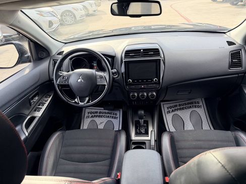 Used 2024 Mitsubishi Outlander Sport SE AWD/4WD image 27