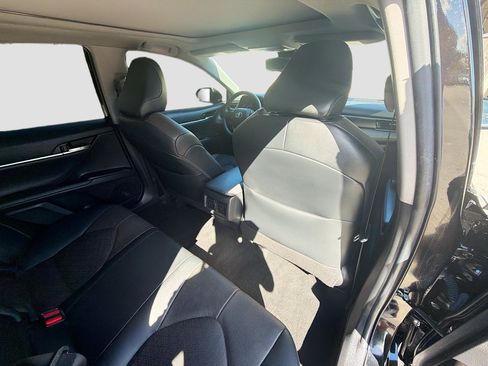 Used 2021 Toyota Camry XSE image 29