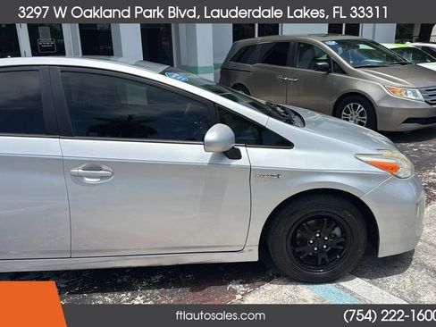 Used 2015 Toyota Prius Three FWD image 14
