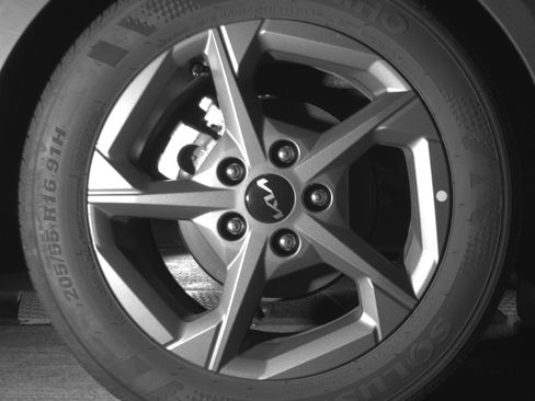 Used 2025 Kia K4 LXS image 15