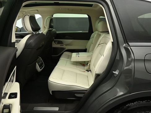 Used 2024 Lincoln Nautilus Black Label w/ Jet Appearance Package (87T) image 24