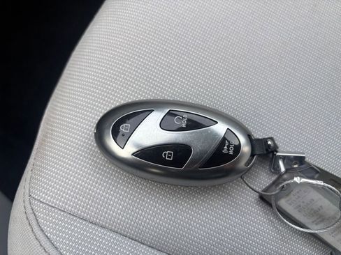 Used 2025 Hyundai Kona SEL image 21