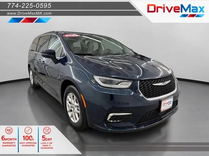Used 2023 Chrysler Pacifica Touring-L