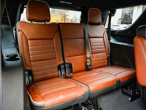 Used 2024 GMC Yukon Denali Ultimate image 21