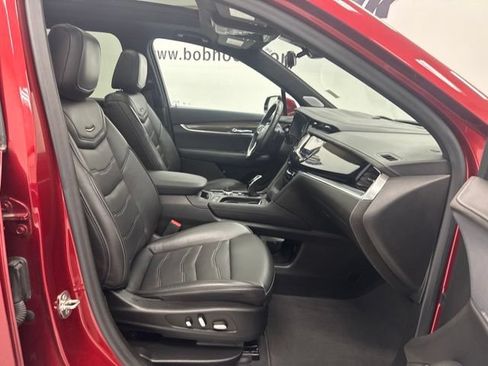 Used 2022 Cadillac XT6 Premium Luxury w/ Platinum Package AWD/4WD image 34
