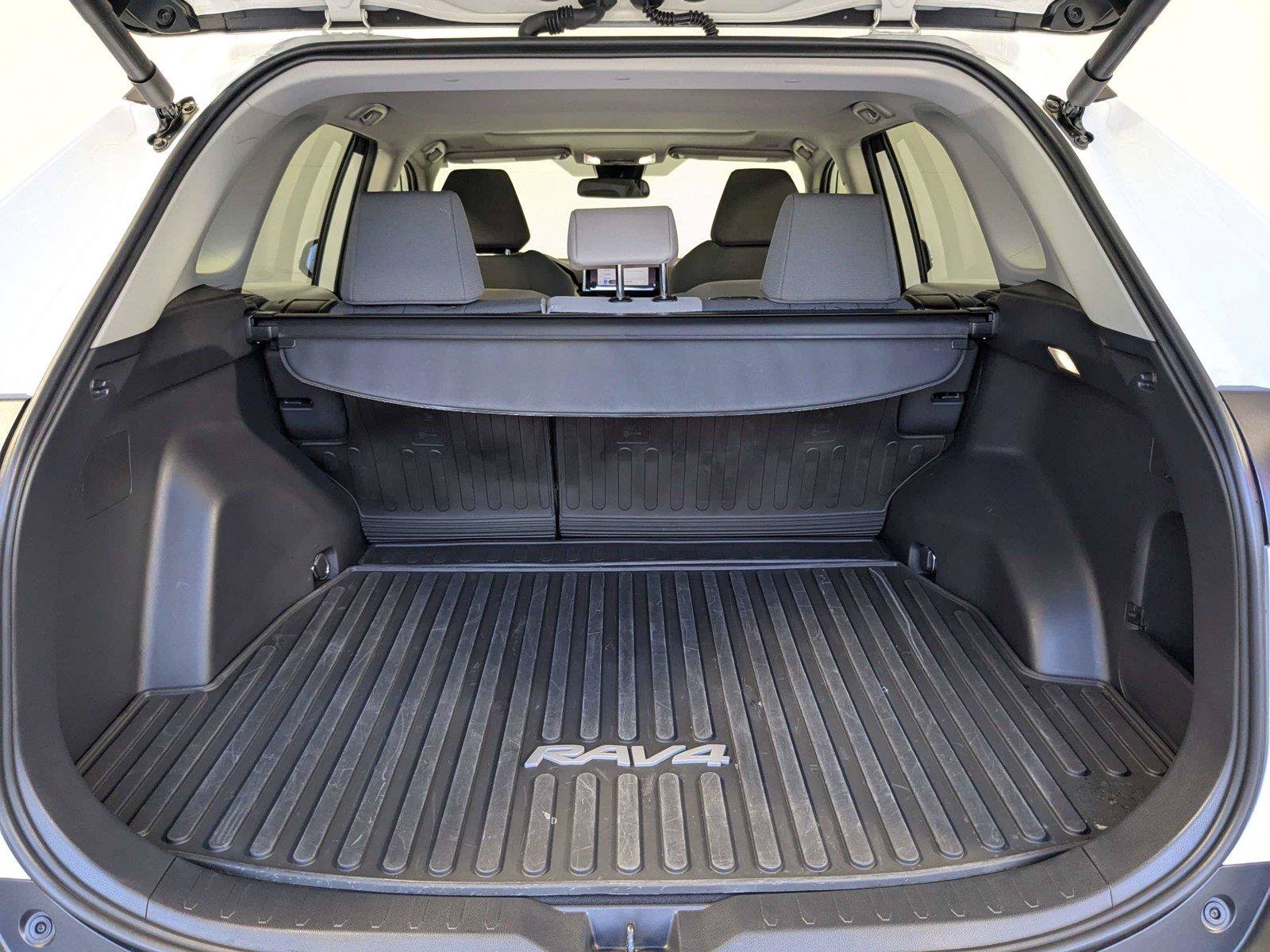 Certified 2025 Toyota RAV4 XLE w/ Convenience Package FWD image 9