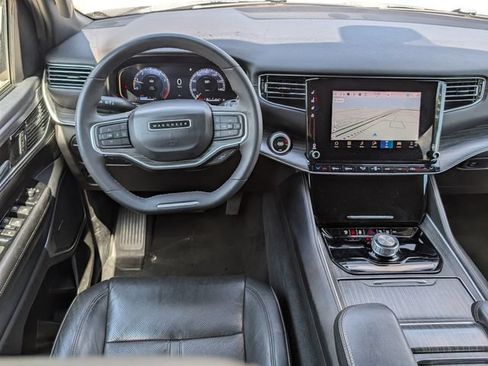 Used 2024 Jeep Wagoneer L Series II RWD image 23