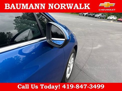 Used 2017 Chevrolet Cruze LT w/ Convenience Package FWD image 14