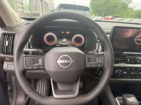 Used 2026 Nissan Pathfinder Platinum w/ Cargo Package AWD/4WD image 9
