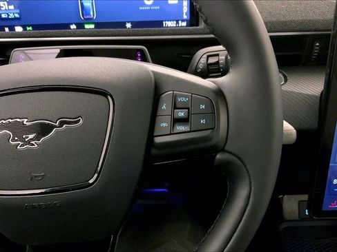Used 2023 Ford Mustang Mach-E Premium image 19