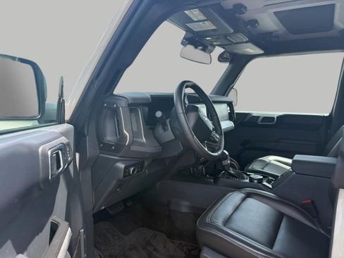 Used 2025 Ford Bronco Badlands AWD/4WD image 12