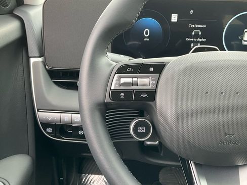 Used 2025 Hyundai Ioniq 5 SEL image 39