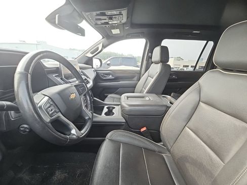 Used 2023 Chevrolet Suburban Premier AWD/4WD image 12
