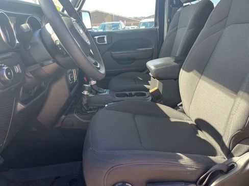 Used 2023 Jeep Wrangler Sport S image 11