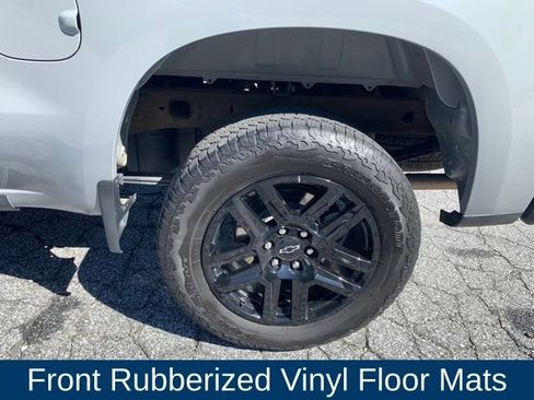 Used 2025 Chevrolet Silverado 1500 Custom Trail Boss w/ Dark Appearance Package AWD/4WD image 39
