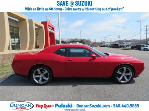 Used 2015 Dodge Challenger SXT w/ Super Sport Group (SS/T) image 2