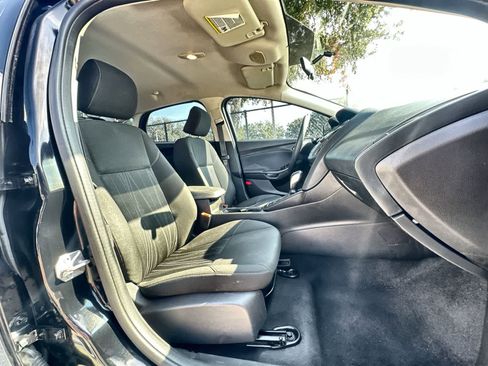 Used 2016 Ford Focus SE w/ SE Power Seat Package image 14