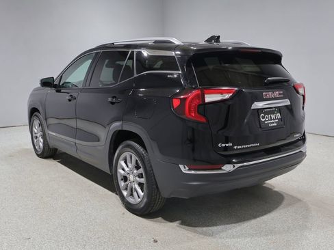 Used 2024 GMC Terrain SLT AWD/4WD image 5